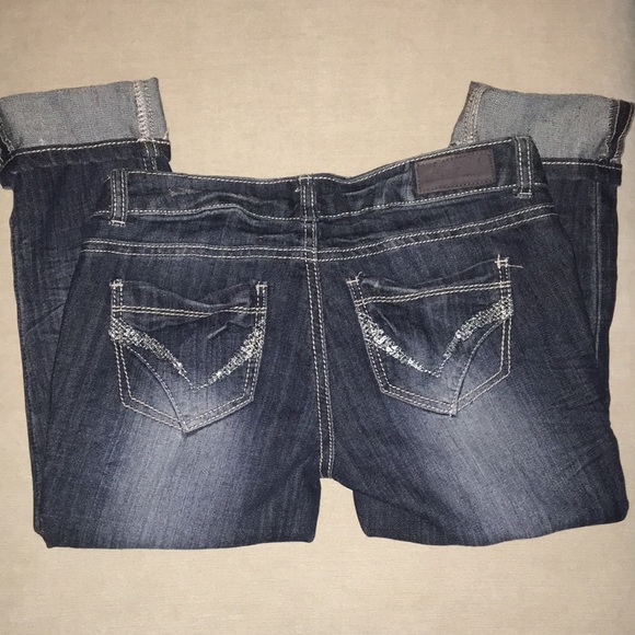 ALMOST FAMOUS DISTRESS CAPRI JEAN - Picture 7 of 8